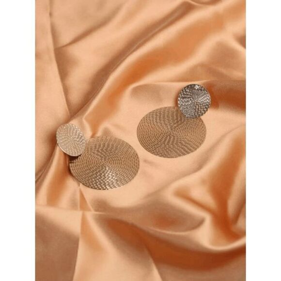 SILVER TEXTURED ROUND GEOMETRIC DANGLE EARRINGS - Picture 5 of 7